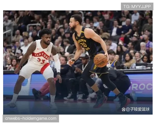 冲突瞬间：猛龙与公牛比赛中，双方球员因争抢篮板爆发大规模推搡